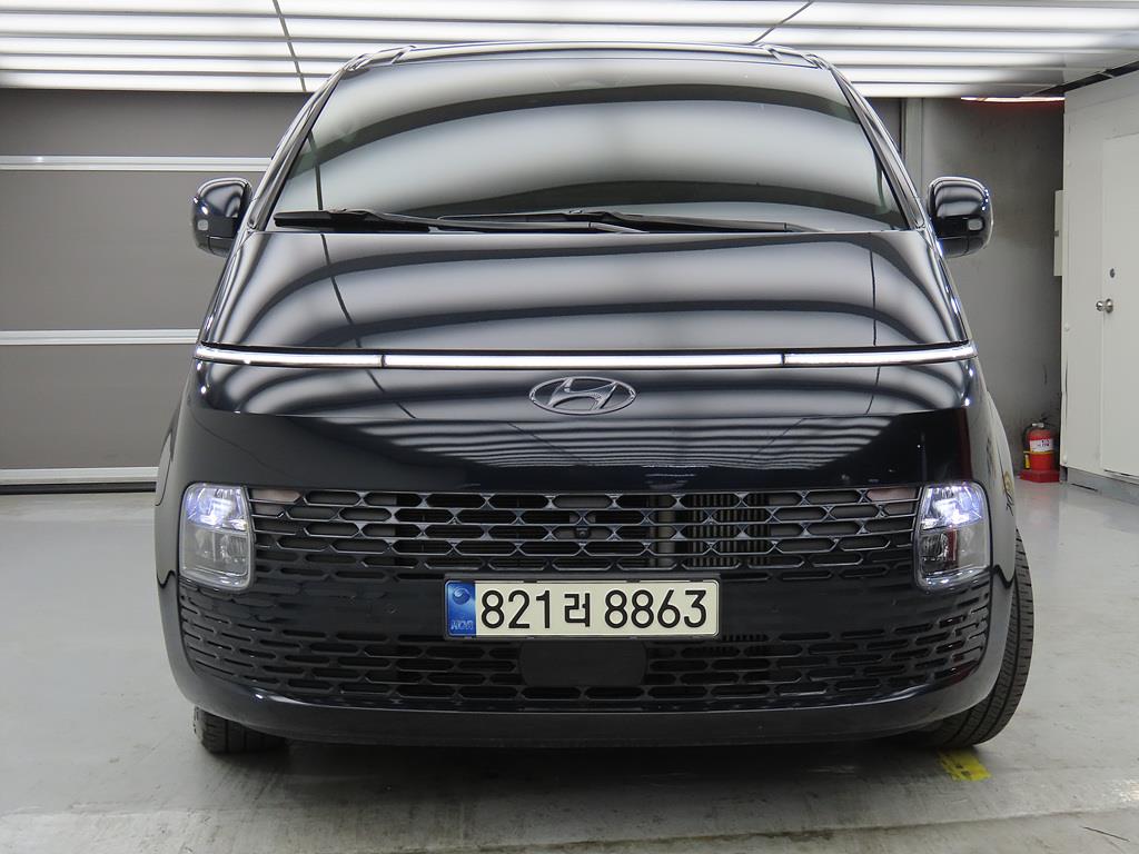 HYUNDAI Staria - Vista 2