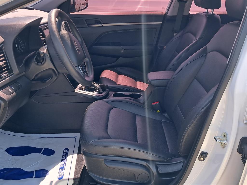 HYUNDAI Avante 2017 Blanco - Importación desde Corea - HF Imports Iquique - Foto 13