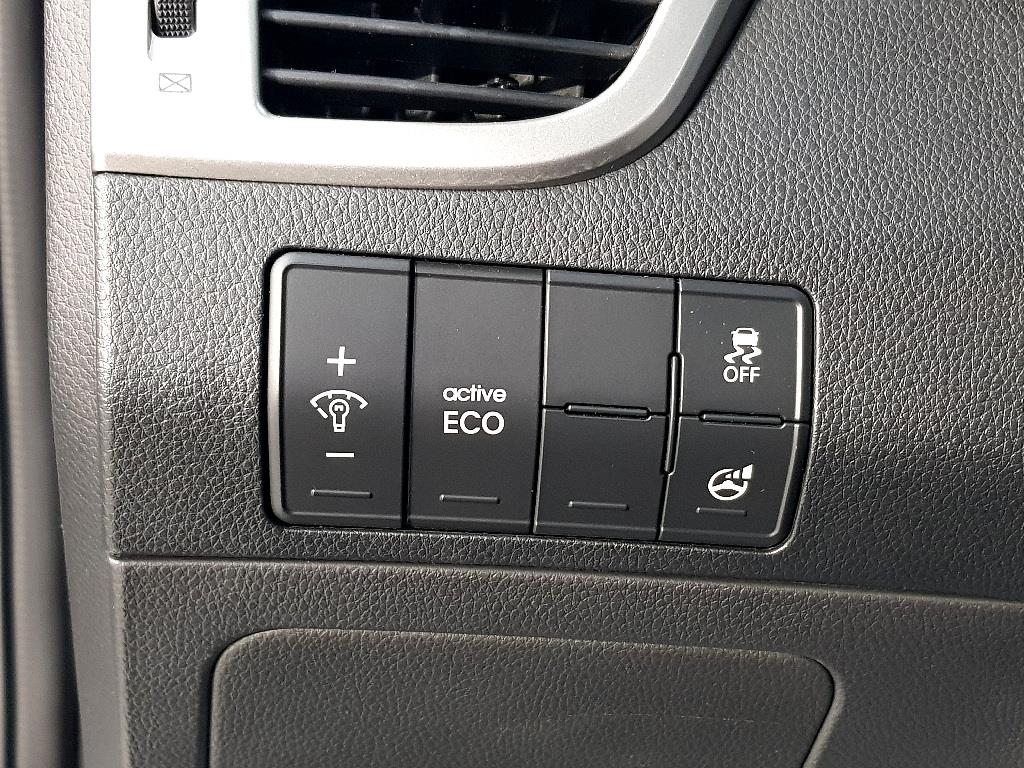 HYUNDAI i30 2012 Blanco - Importación desde Corea - HF Imports Iquique - Foto 1