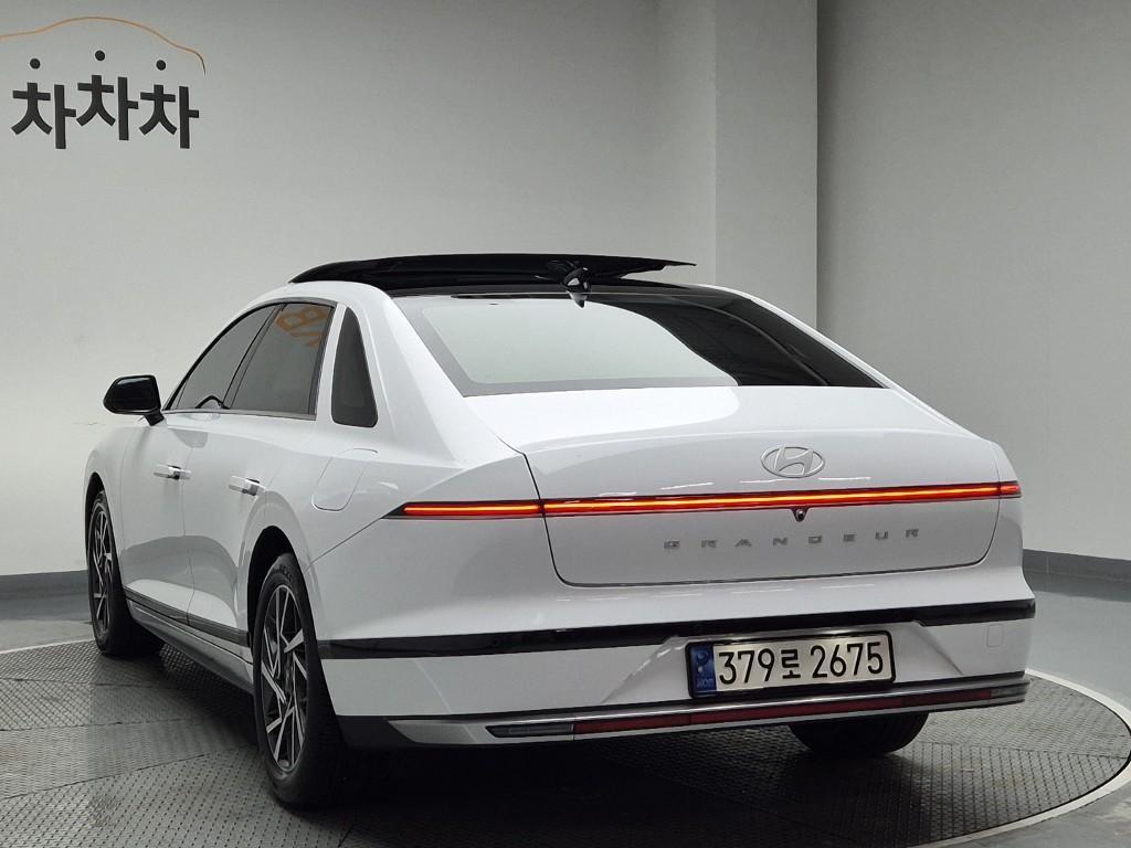 HYUNDAI Grandeur - Vista 4