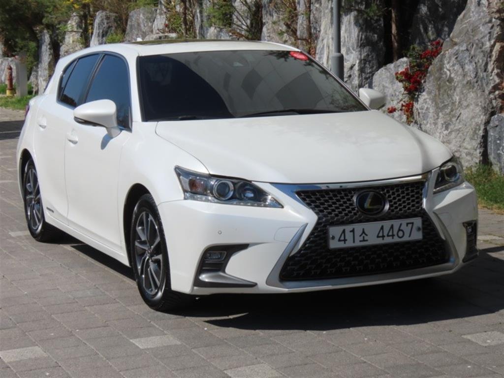 Lexus CT - Vista 3