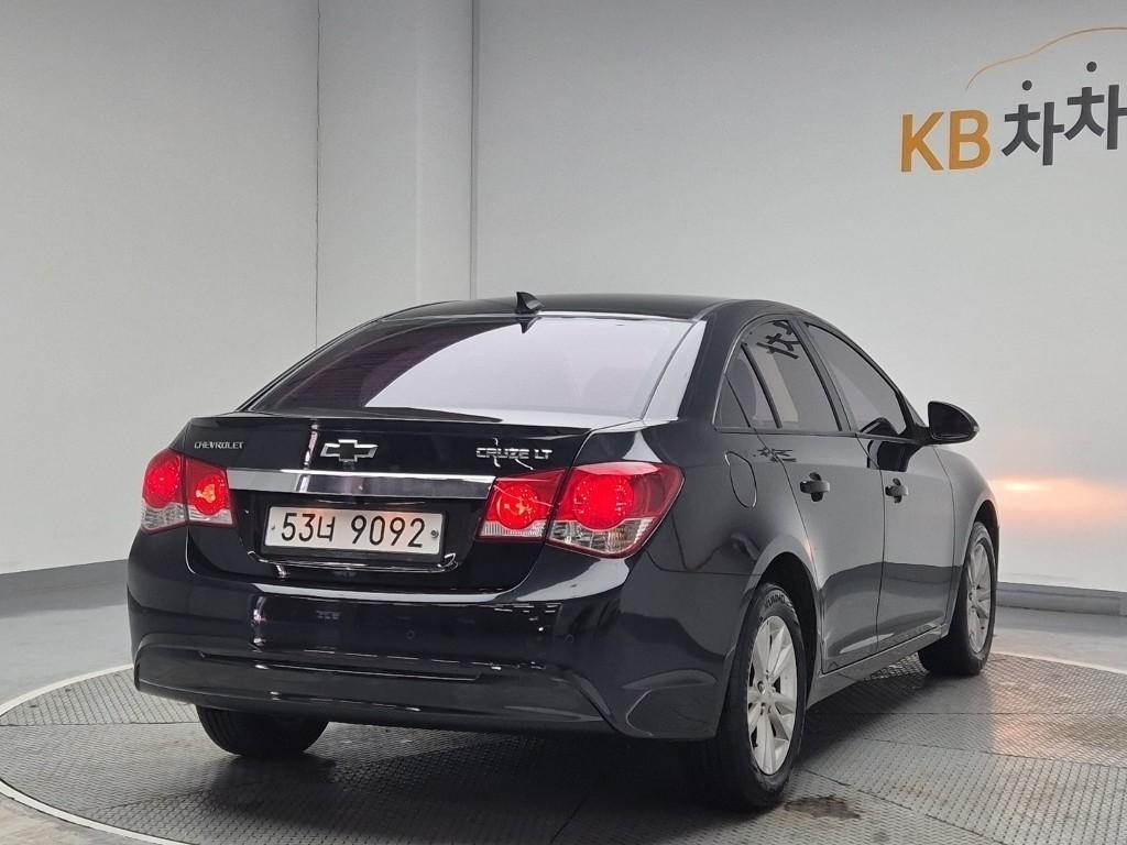 Chevrolet Cruise - Vista 3