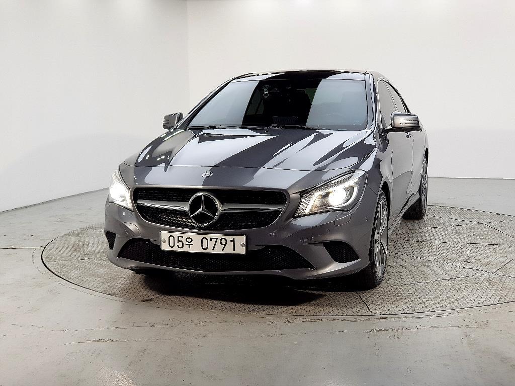 Mercedes Benz CLA Class - Vista 2