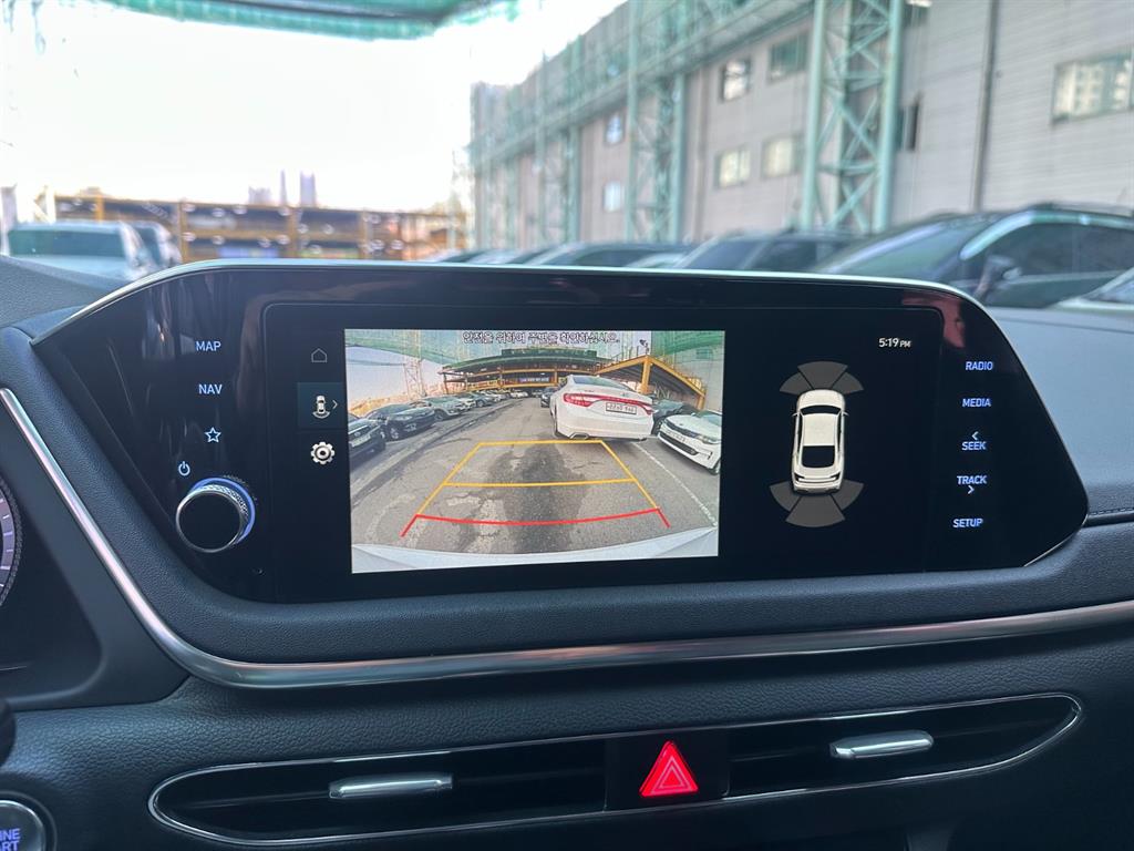 HYUNDAI Sonata - Vista 11