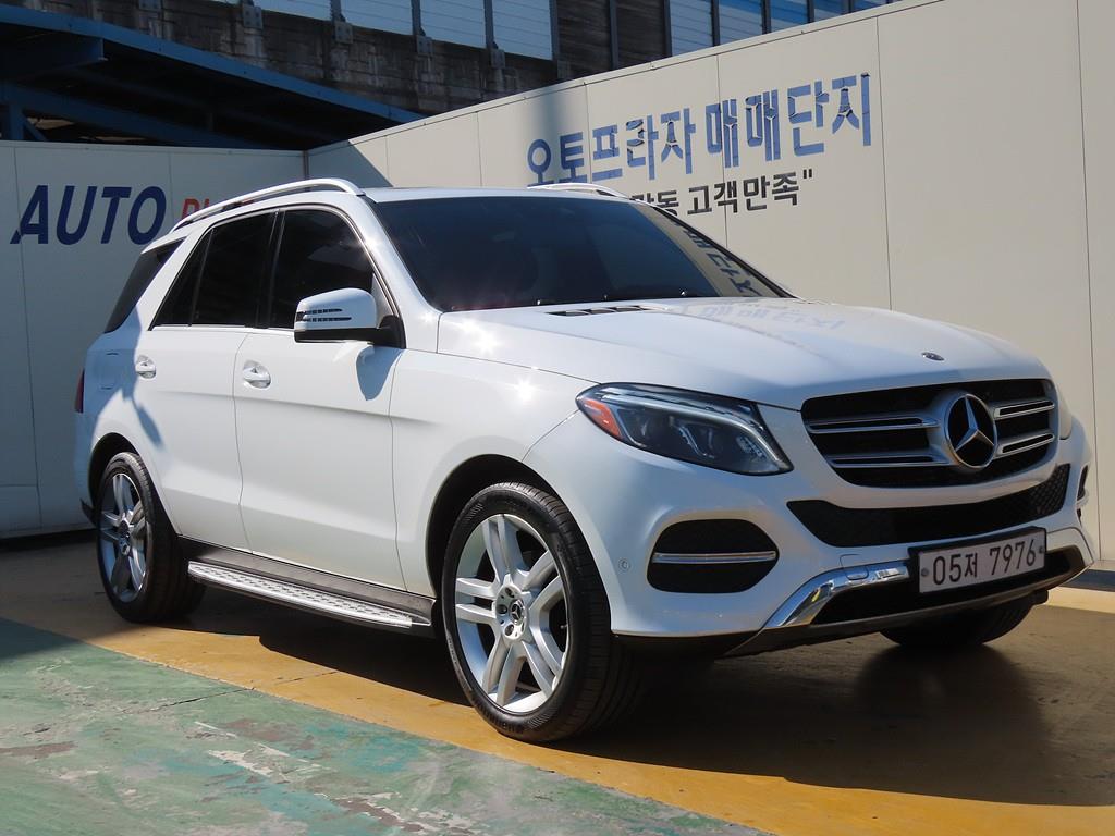 Mercedes Benz GLE Class 2018