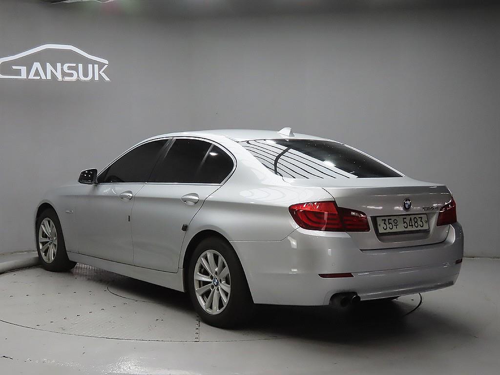 BMW 5 Series - Vista 5