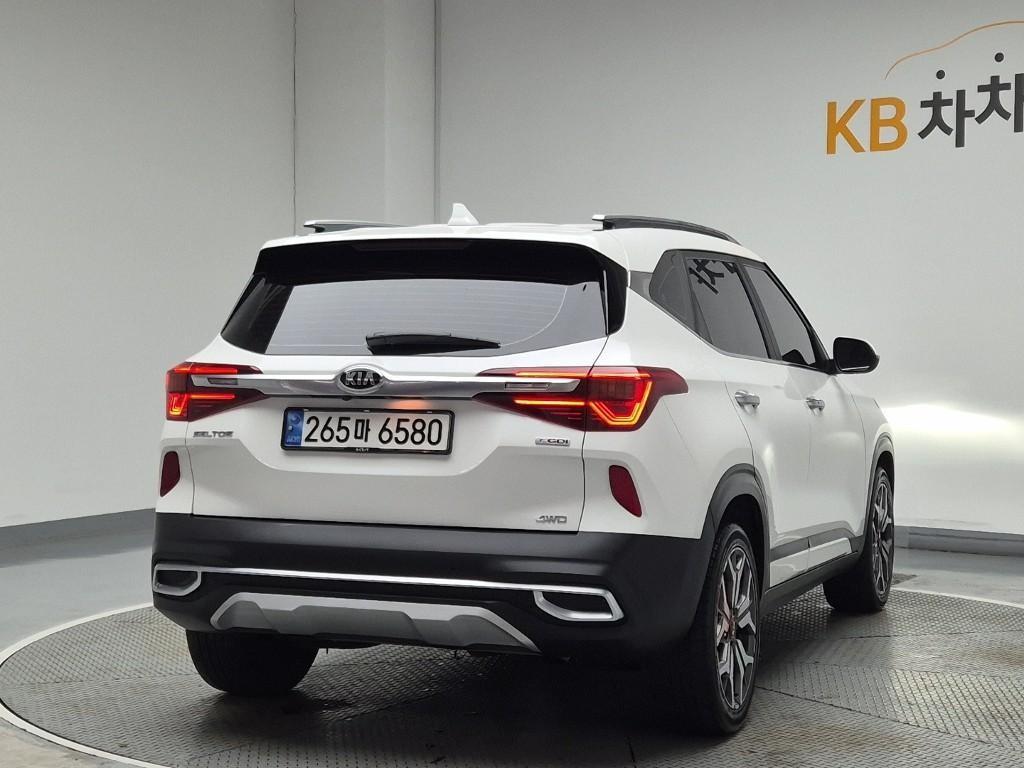 KIA Seltos - Vista 4