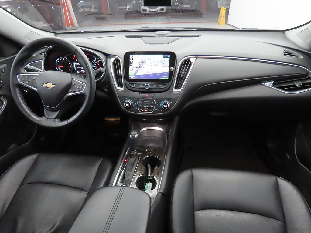 Chevrolet Malibu - Vista 5