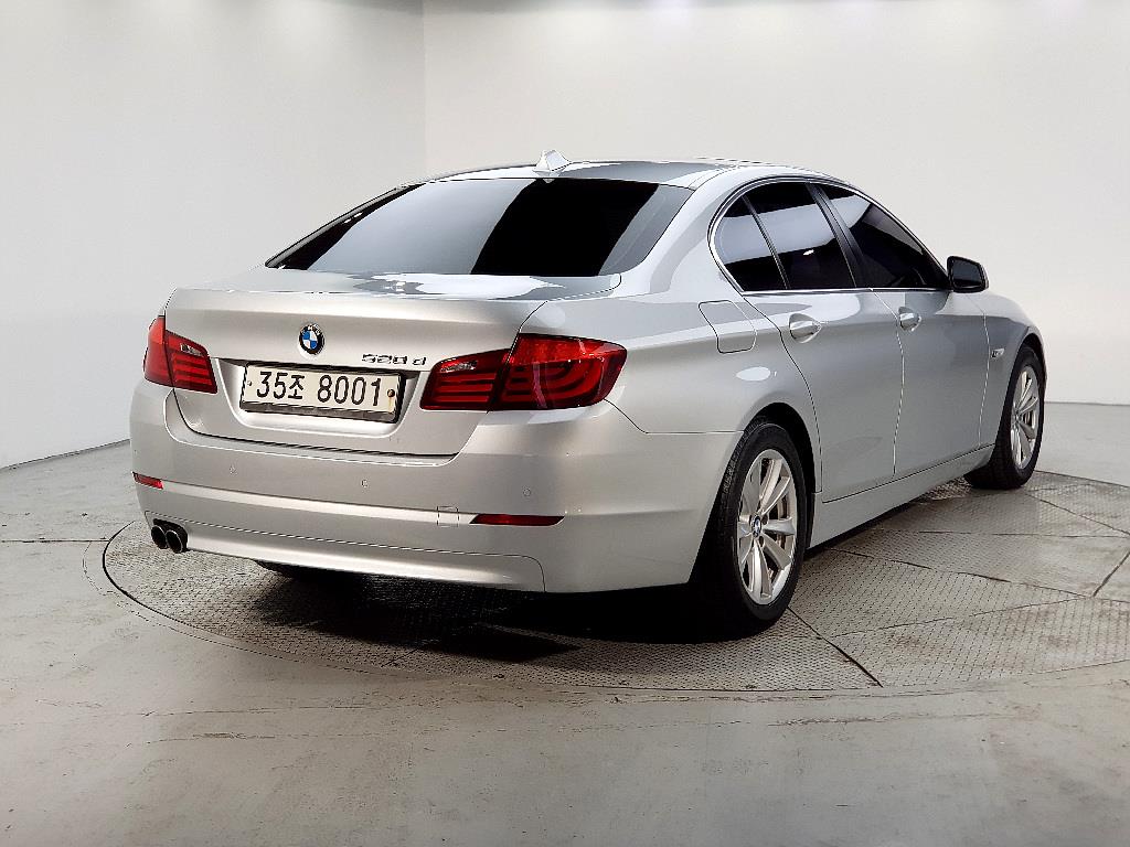 BMW 5 Series - Vista 4