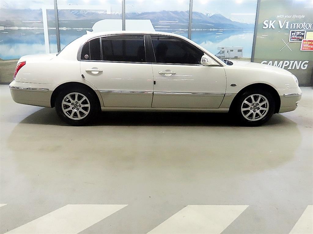 KIA Opirus - Vista 3