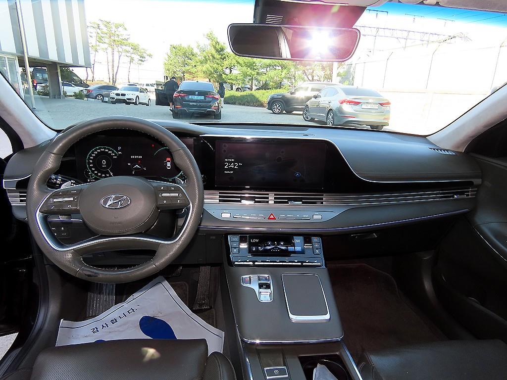 HYUNDAI Grandeur - Vista 7