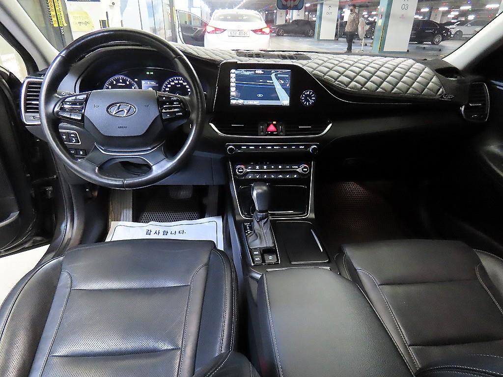 HYUNDAI Grandeur - Vista 10