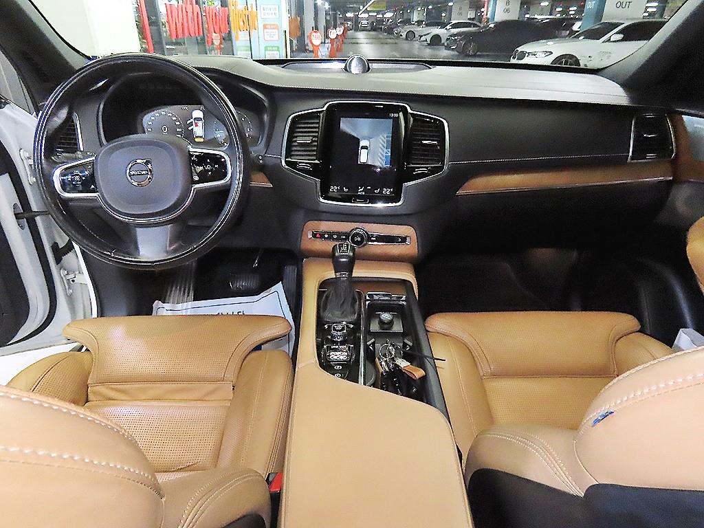 Volvo XC90 - Vista 10