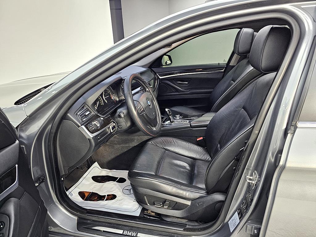 BMW 5 Series - Vista 8