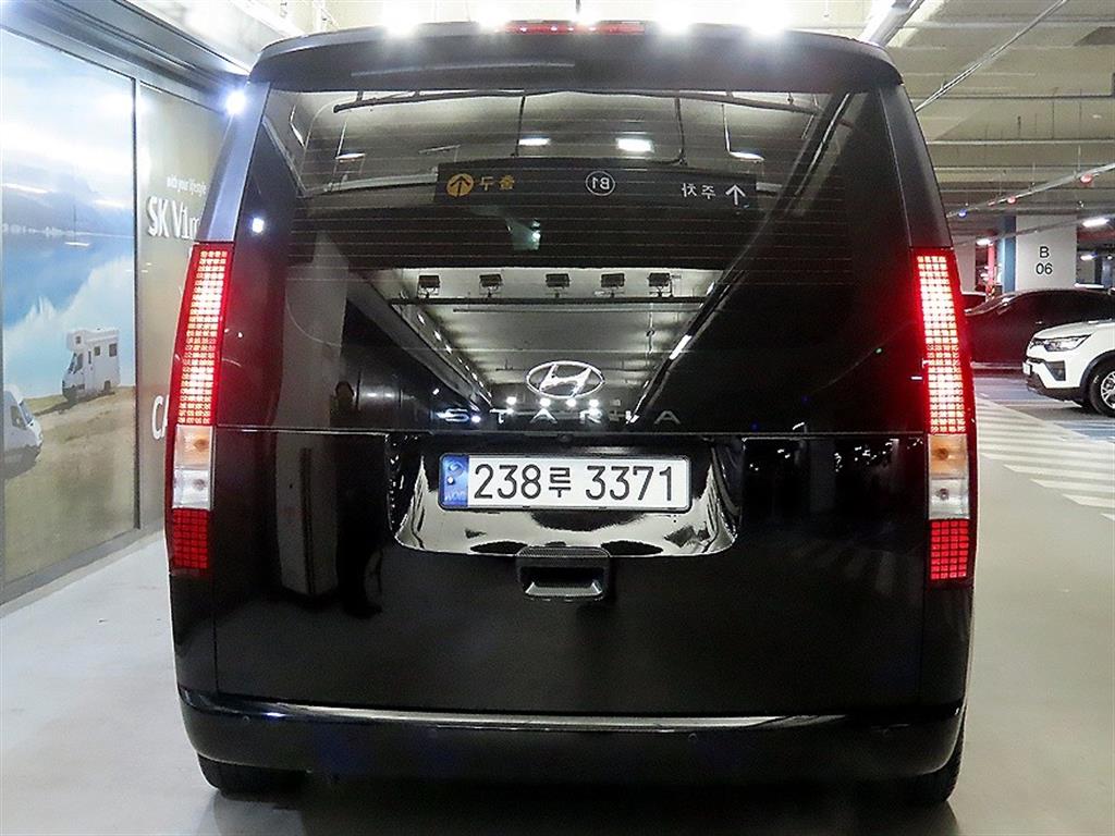 HYUNDAI Staria - Vista 5