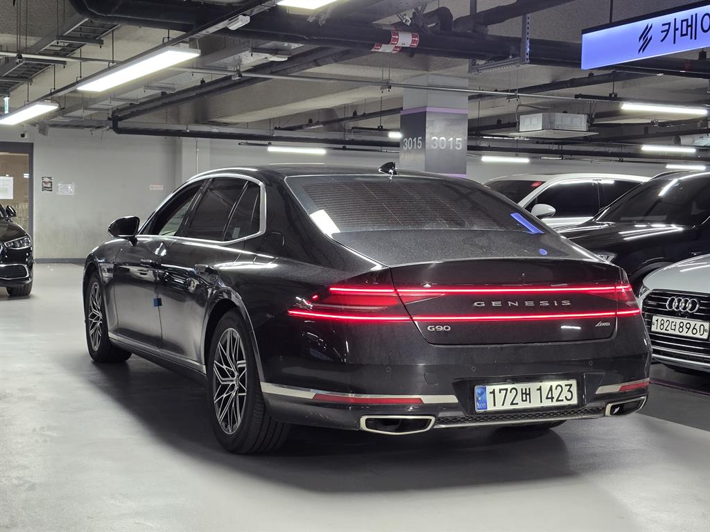 Genesis G90 - Vista 3