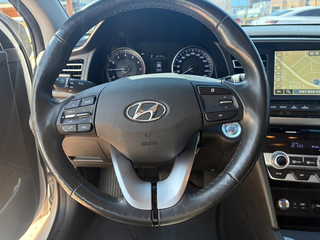 HYUNDAI Avante 2020 Blanco - Importación desde Corea - HF Imports Iquique - Foto 13