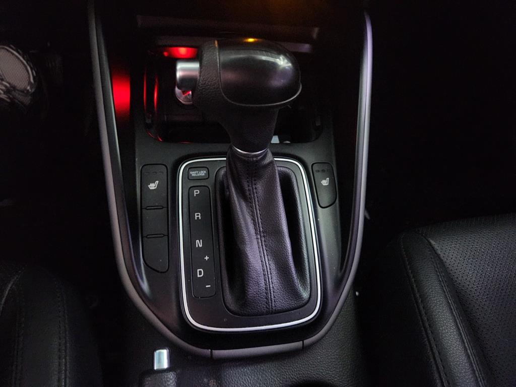 KIA Carens - Vista 7