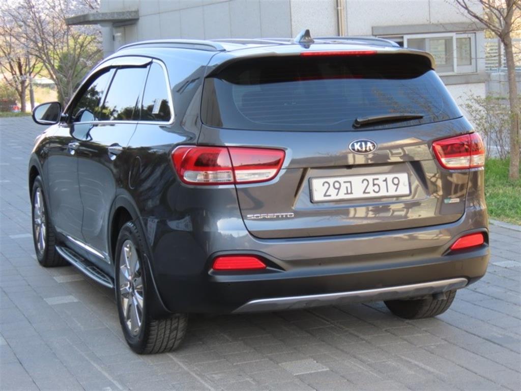 KIA Sorento - Vista 7