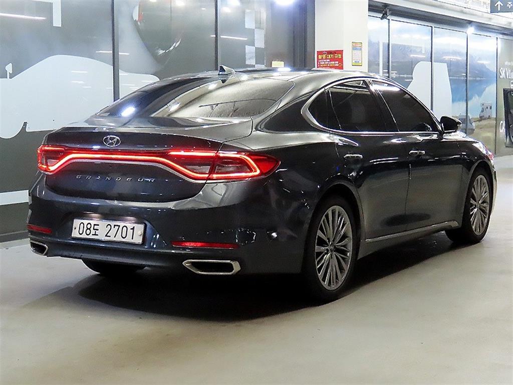 HYUNDAI Grandeur - Vista 4