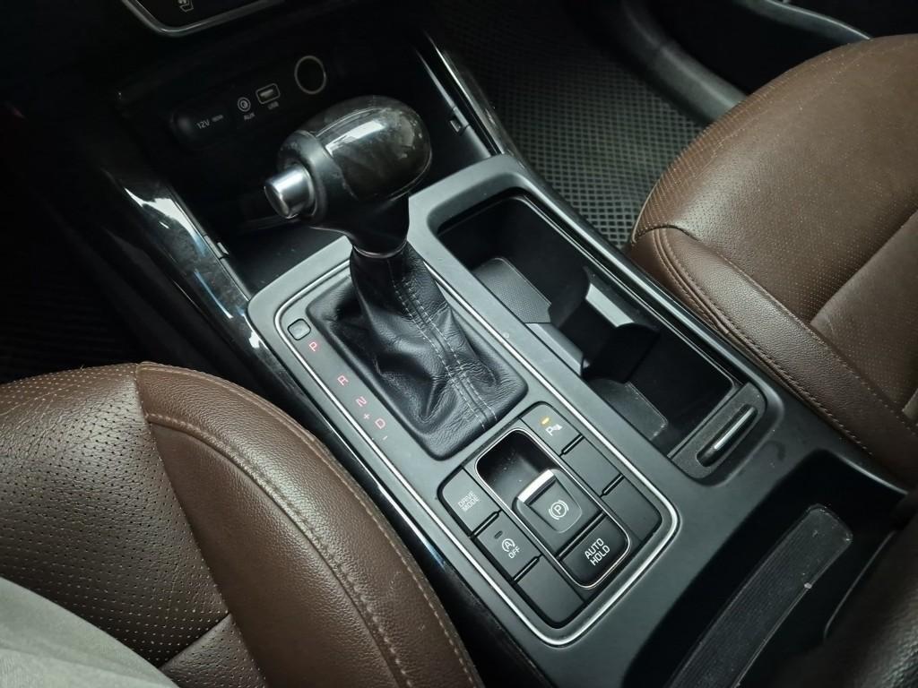 KIA Sorento - Vista 8