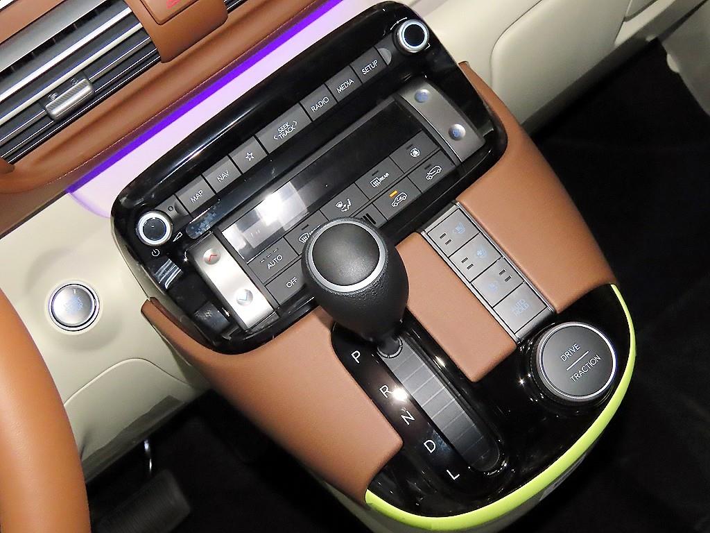 HYUNDAI Casper - Vista 12