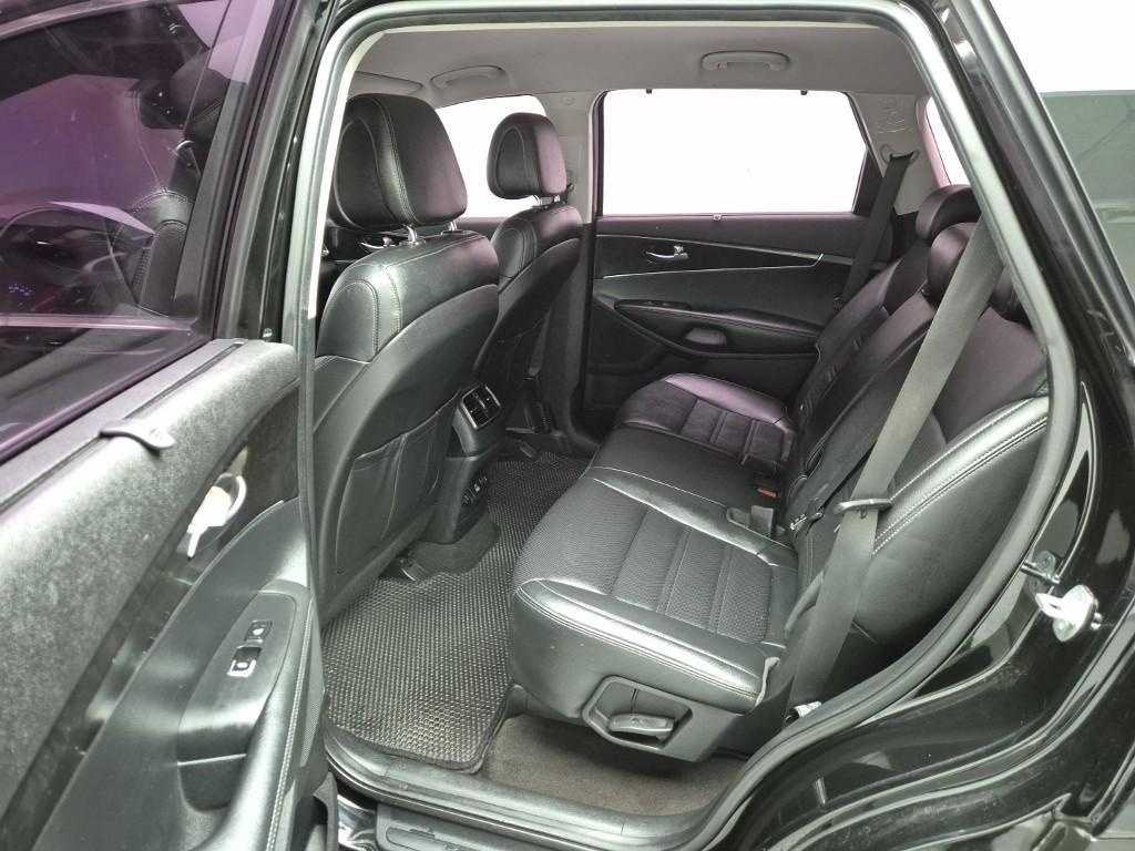 KIA Sorento - Vista 12
