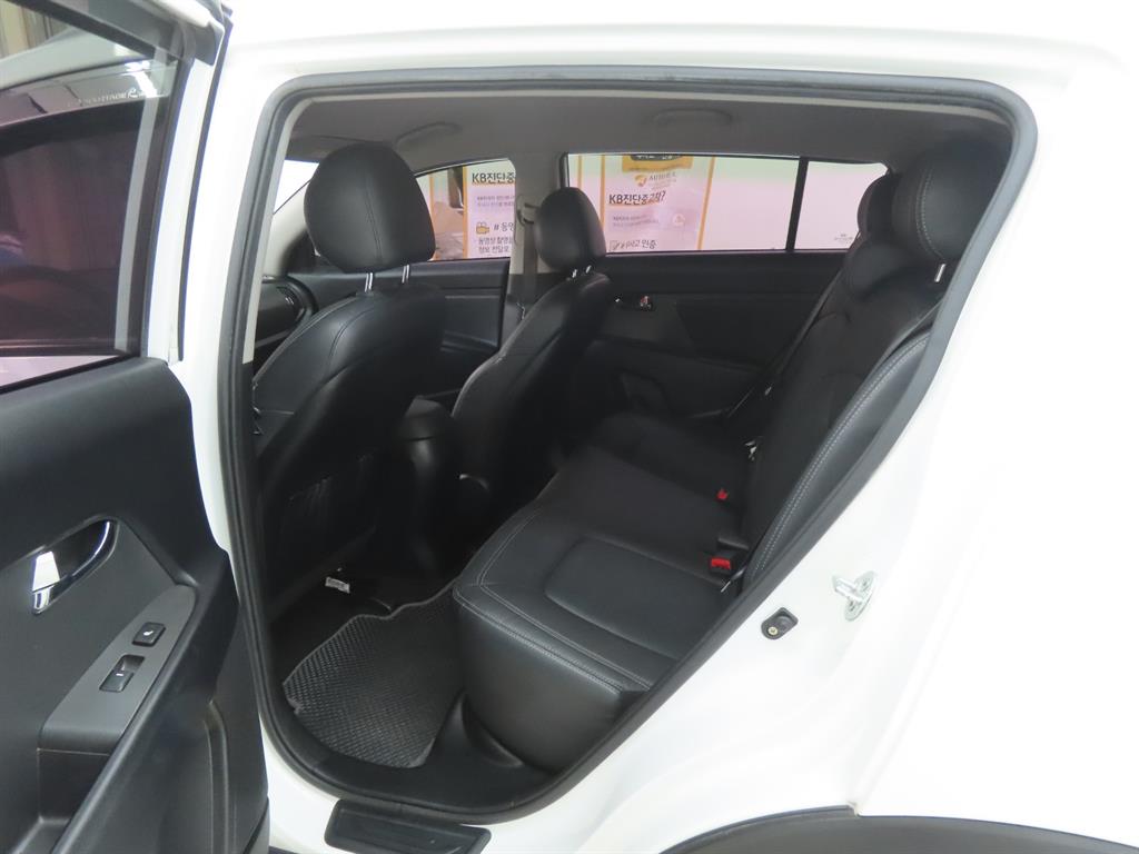 KIA Sportage - Vista 11