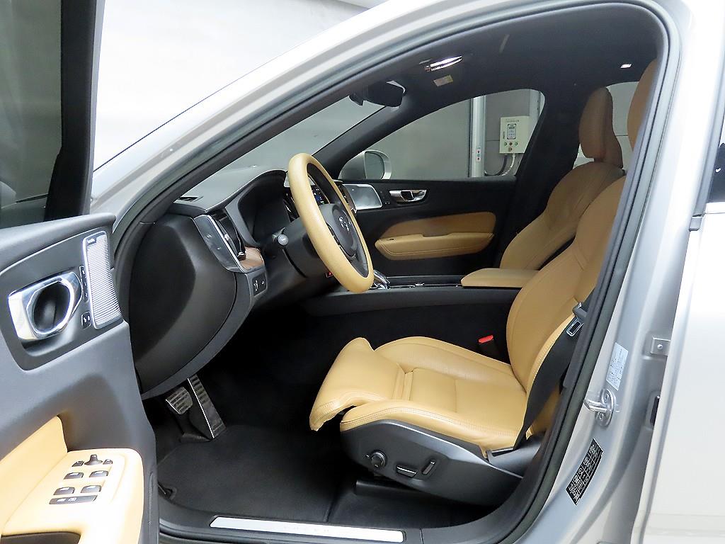 Volvo XC60 - Vista 5