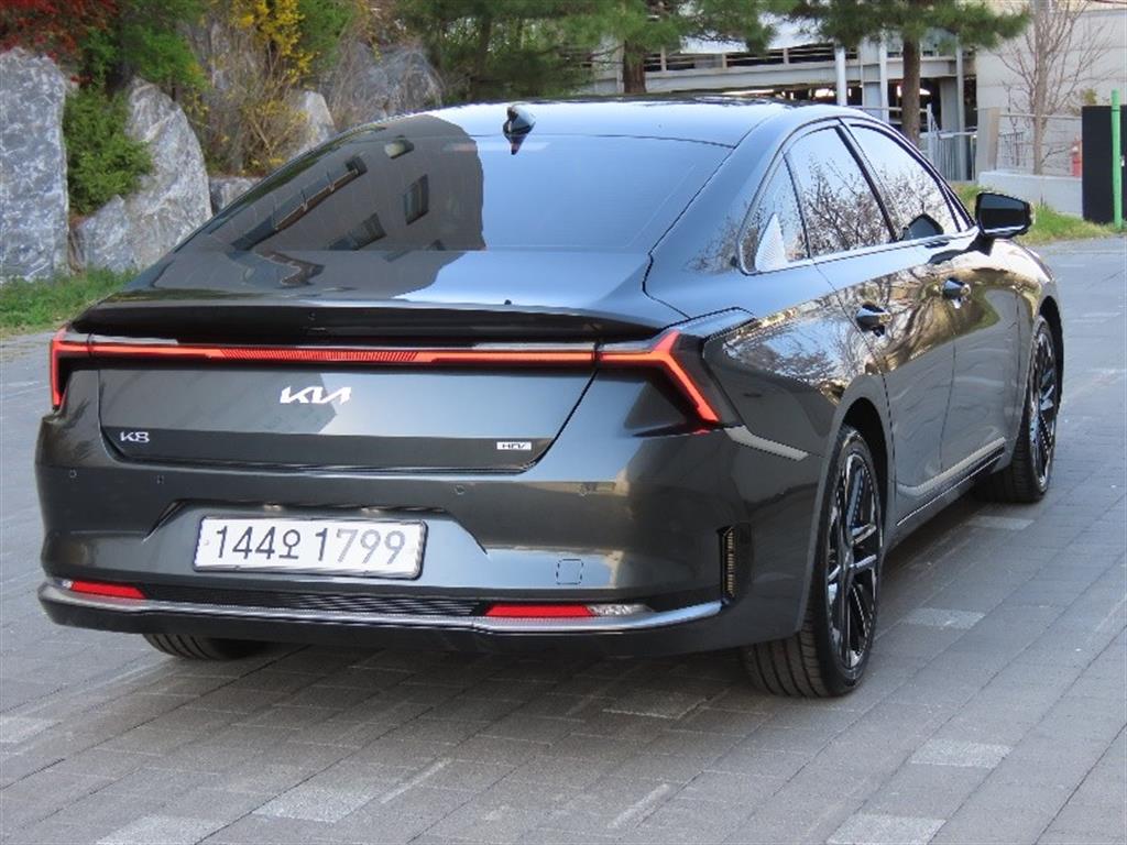 KIA K8 - Vista 5