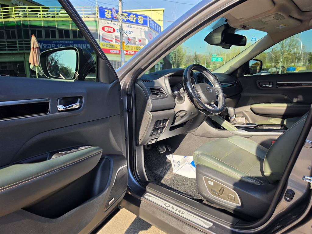 SAMSUNG QM6 - Vista 9