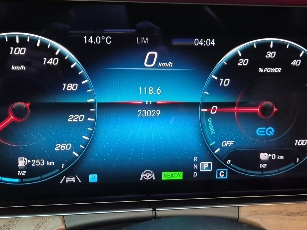 Mercedes Benz E class - Vista 6