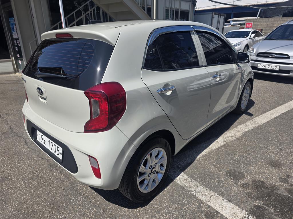 KIA Morning - Vista 4