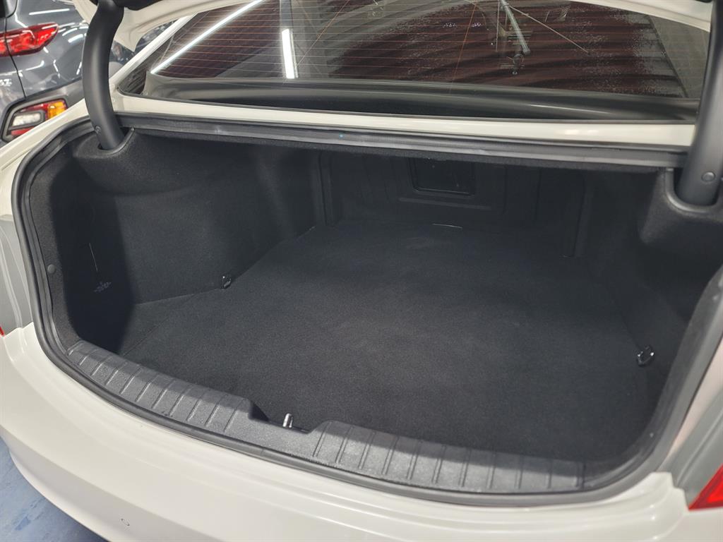 HYUNDAI Grandeur - Vista 5