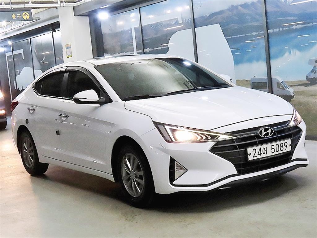 HYUNDAI Avante 2019 Blanco - Importación desde Corea - HF Imports Iquique - Foto 1