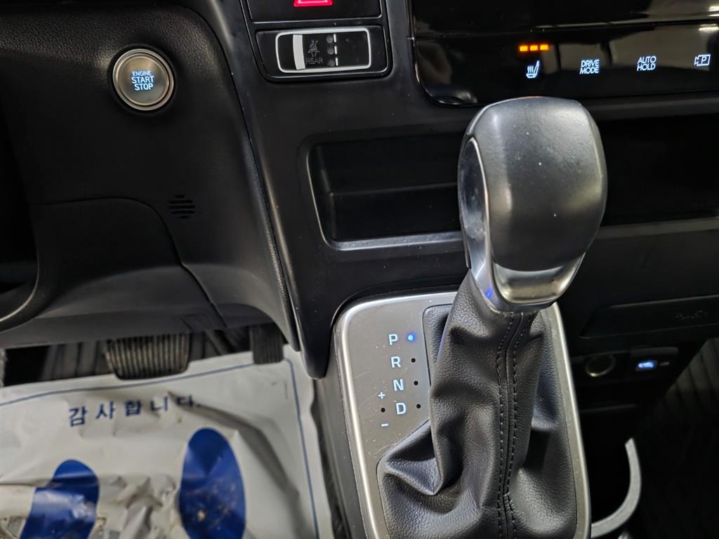 HYUNDAI Staria - Vista 10