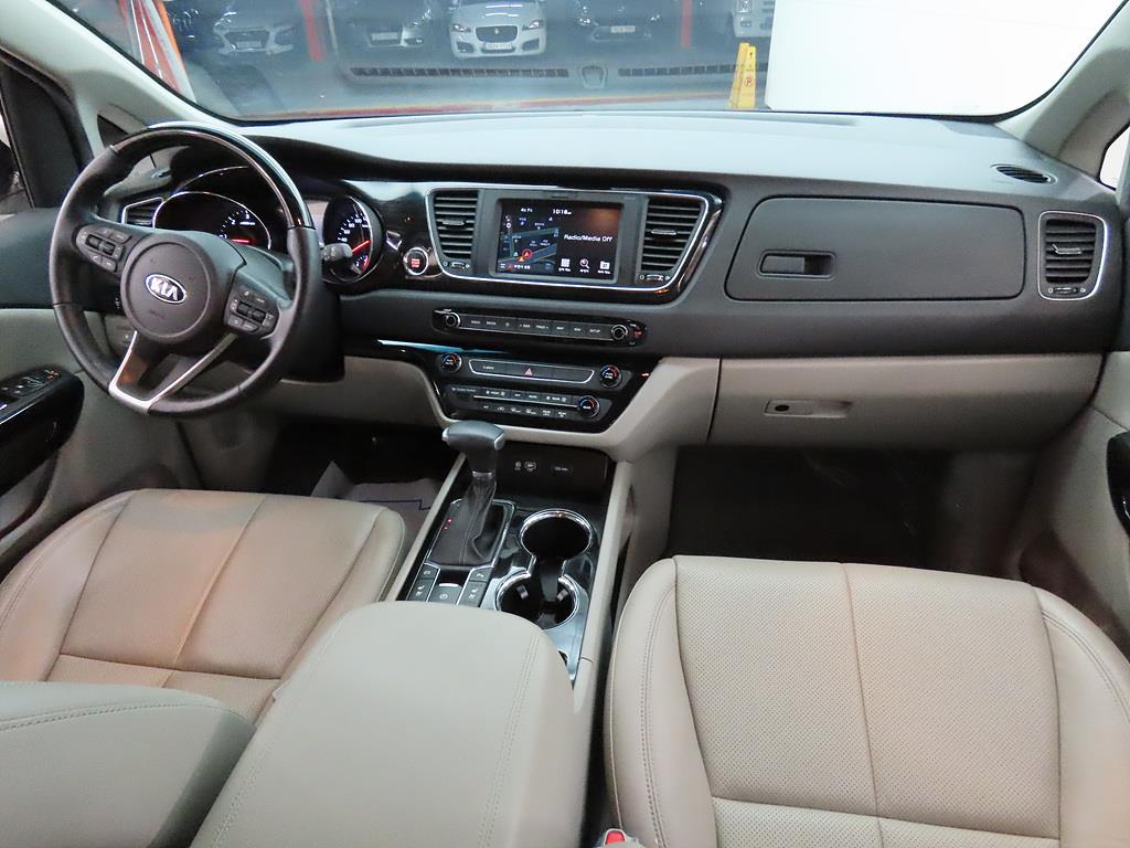 KIA Carnival - Vista 5