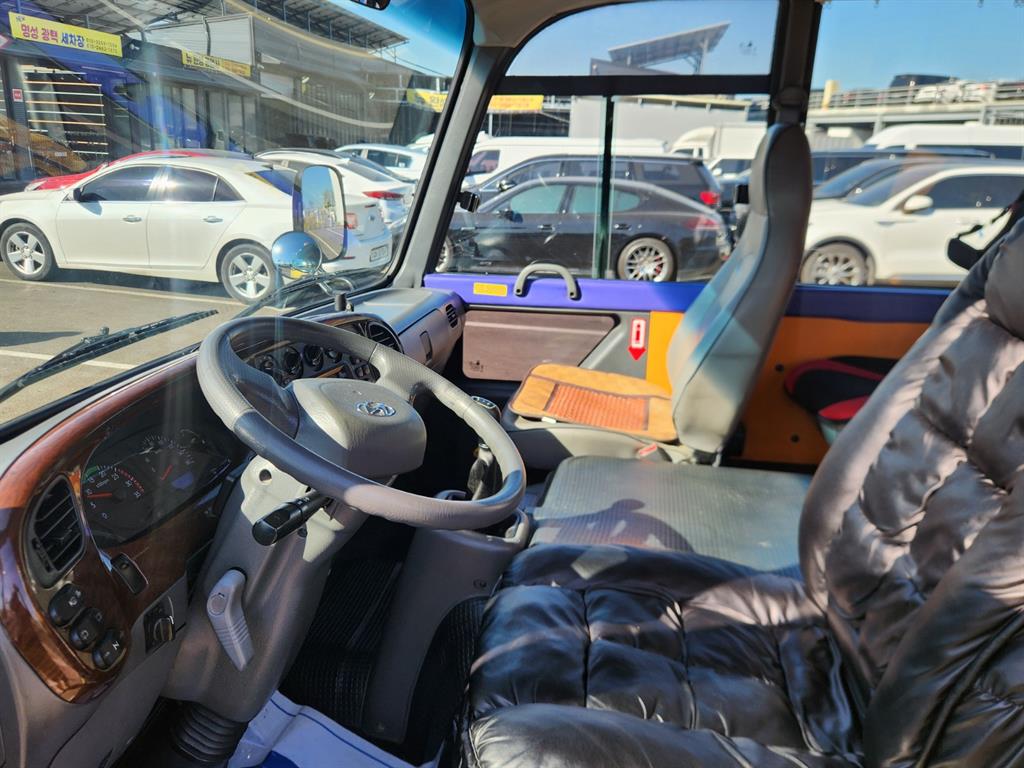 medium and large bus Hyundai bus 2016 Amarillo - Importación desde Corea - HF Imports Iquique - Foto 14