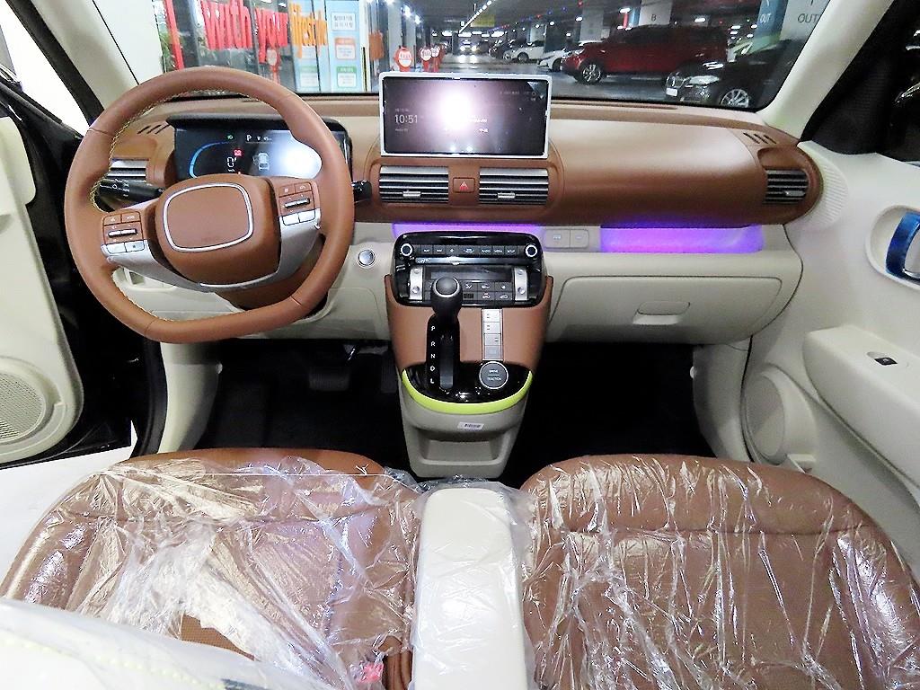 HYUNDAI Casper - Vista 10