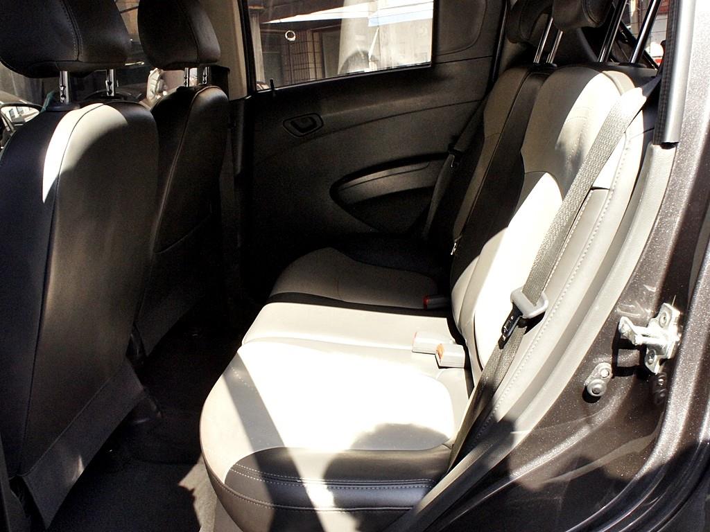 Chevrolet Spark - Vista 11