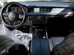 KIA K7 - Vista 10