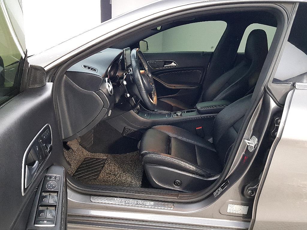 Mercedes Benz CLA Class - Vista 8