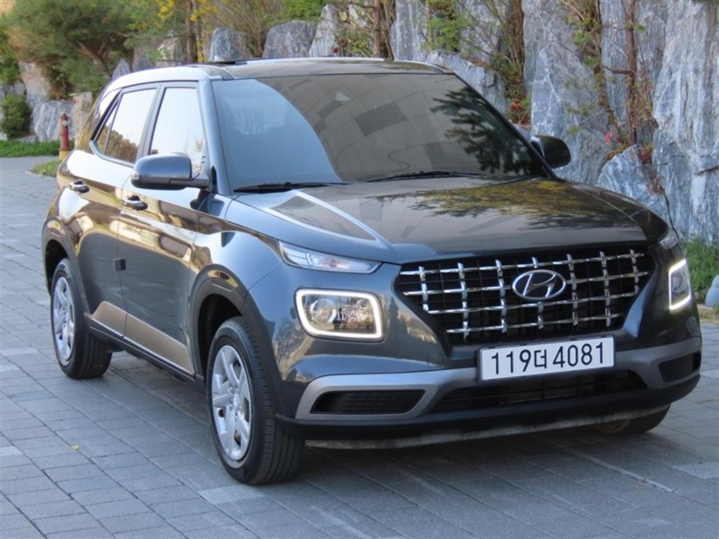 HYUNDAI Venue - Vista 3