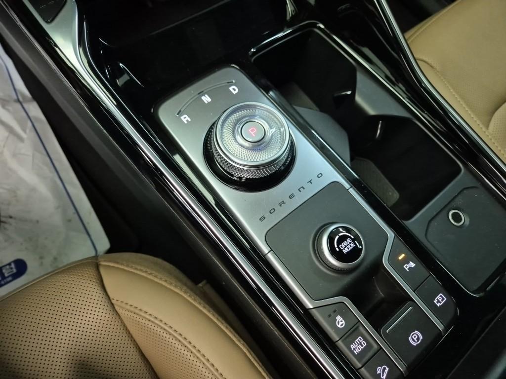 KIA Sorento - Vista 8