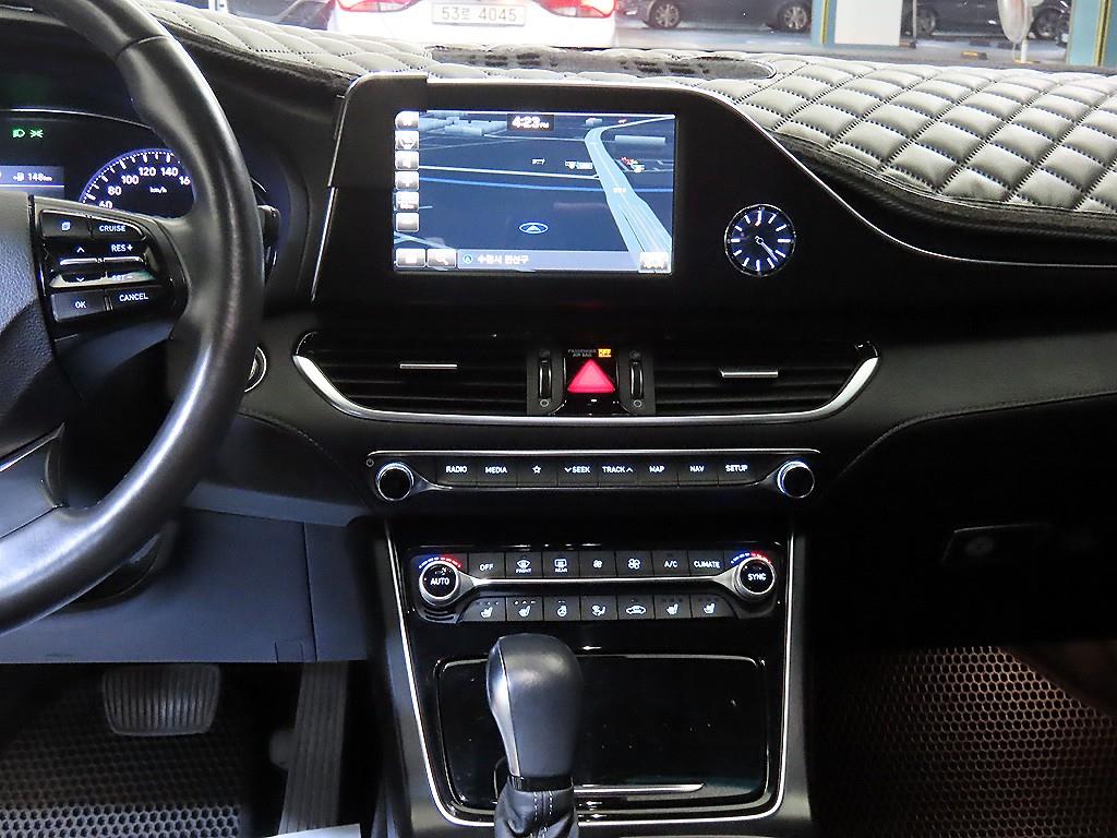 HYUNDAI Grandeur - Vista 11