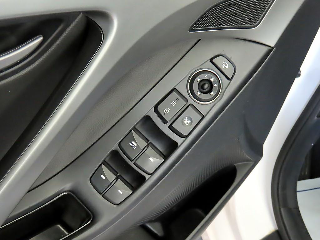 HYUNDAI Avante 2014 Blanco - Importación desde Corea - HF Imports Iquique - Foto 17