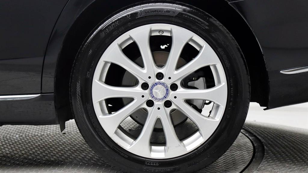 Mercedes Benz E class - Vista 11