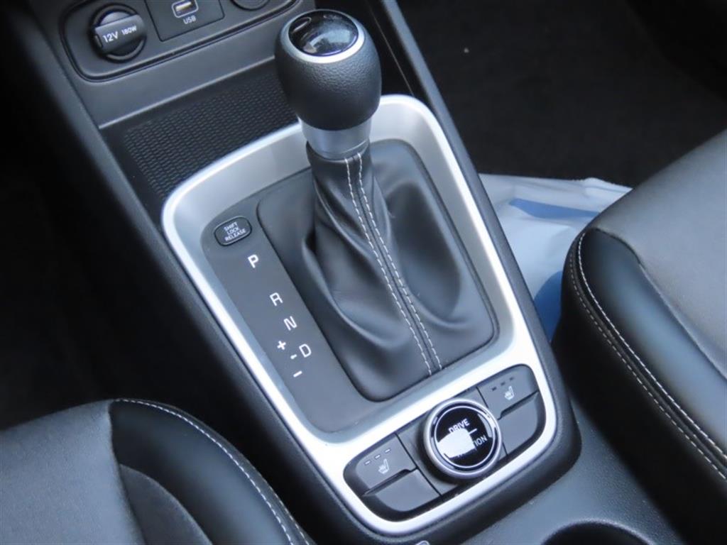 HYUNDAI Venue - Vista 11