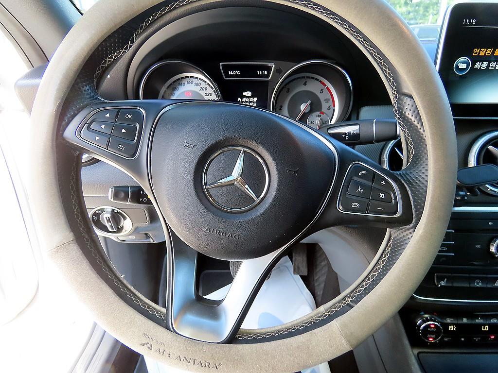 Mercedes Benz CLA Class - Vista 8