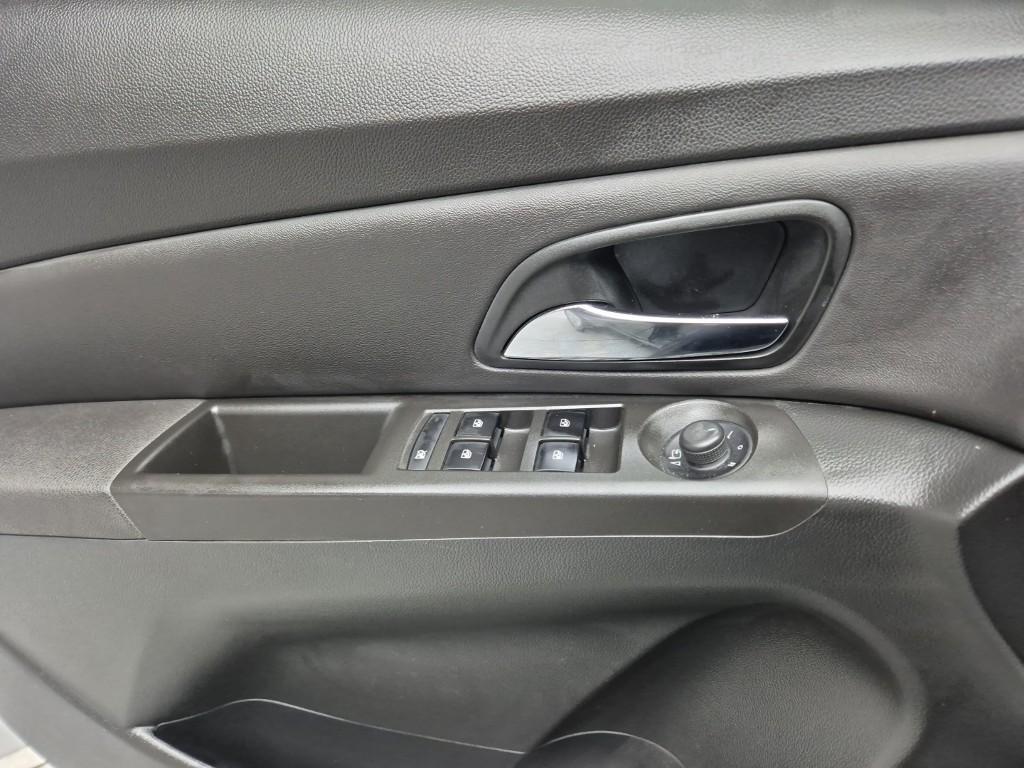 Chevrolet Cruise - Vista 12